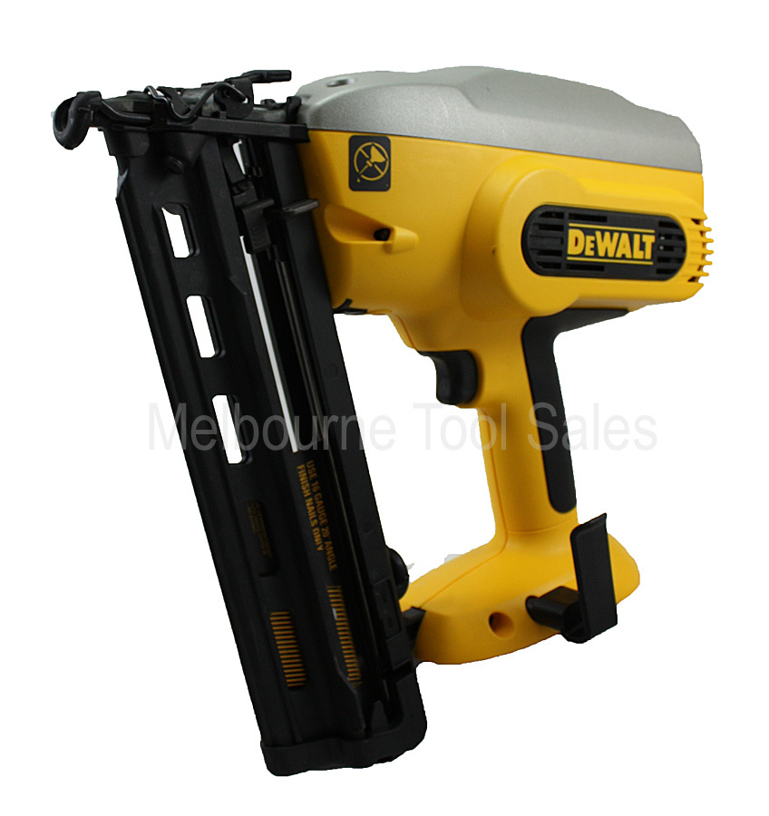 Dewalt DC618 Heavy Duty Xrp 1 1/4" 2 1/2" 18v 16 Gauge Cordless